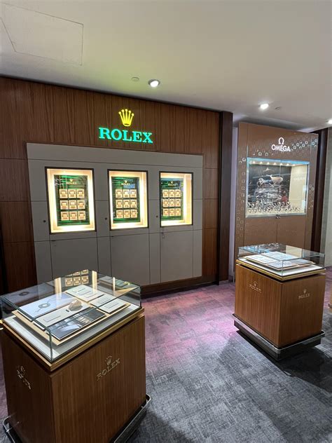 rolex airport stores|who sells rolex watches.